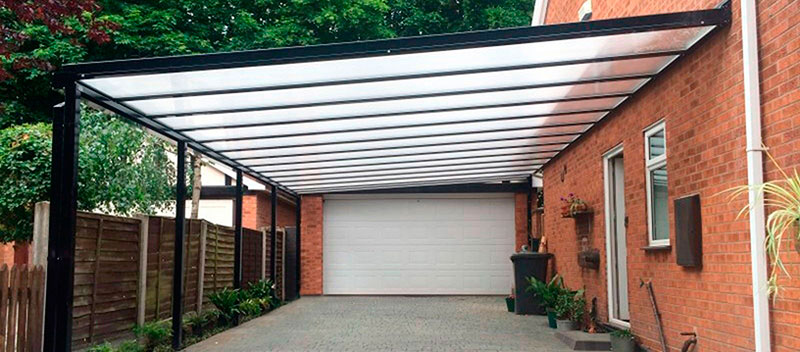Cobertura para garagem fabricada em policarbonato